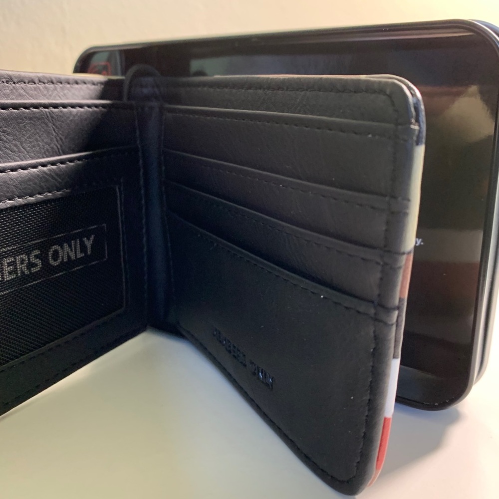 Members only Wallet - Picture 4 of 5